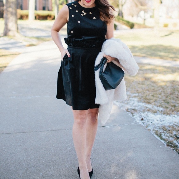 🍒NWT🍒 TED BAKER VELVET QUEEN BEE SHIFT DRESS - Picture 2 of 8